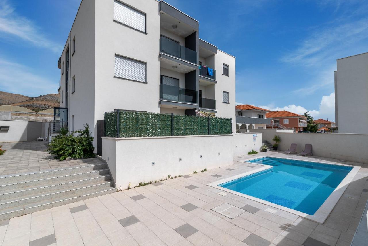 Apartman Lorena Trogir Exteriör bild
