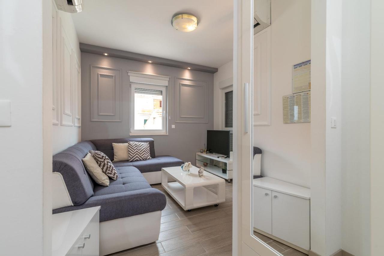 Apartman Lorena Trogir Exteriör bild