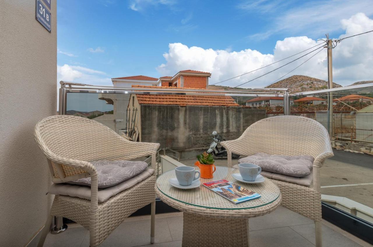 Apartman Lorena Trogir Exteriör bild
