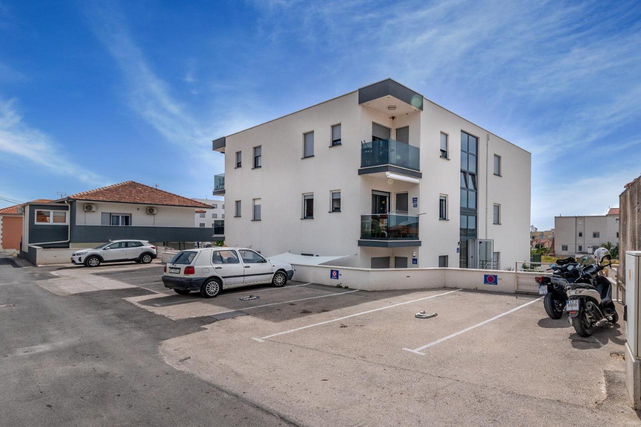 Apartman Lorena Trogir Exteriör bild