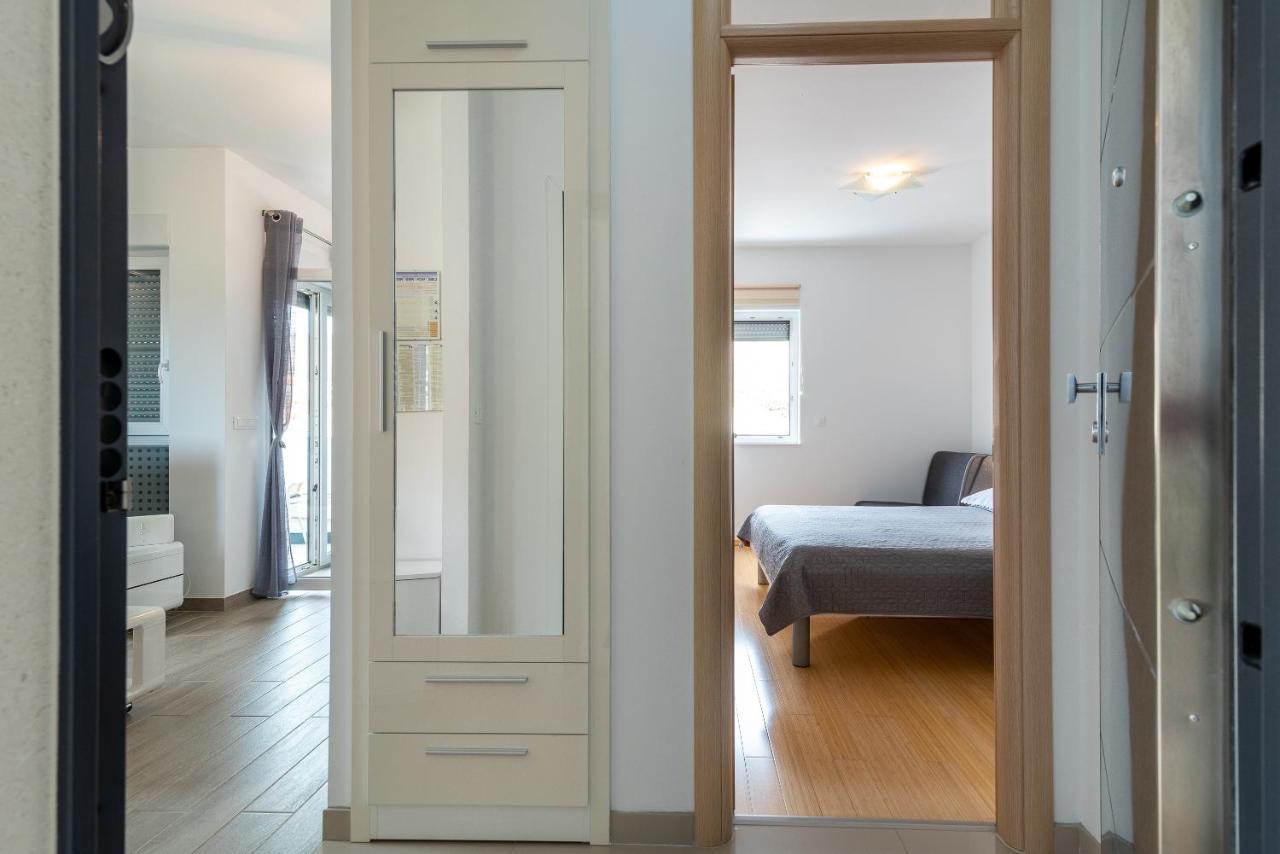 Apartman Lorena Trogir Exteriör bild